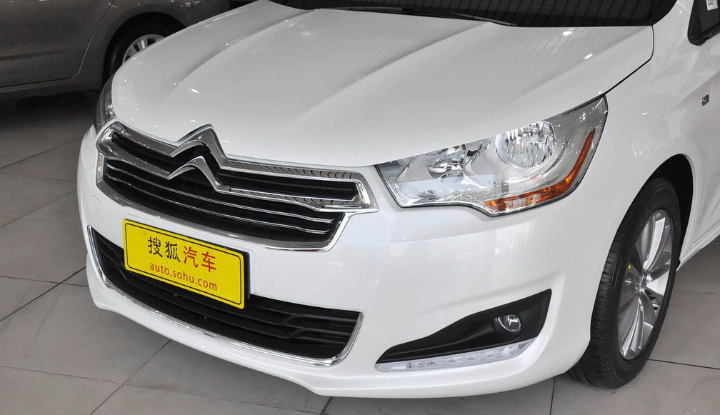 PavCarPaint Dongfeng Citroen KWE White Pearl（topcoat）Car Paint