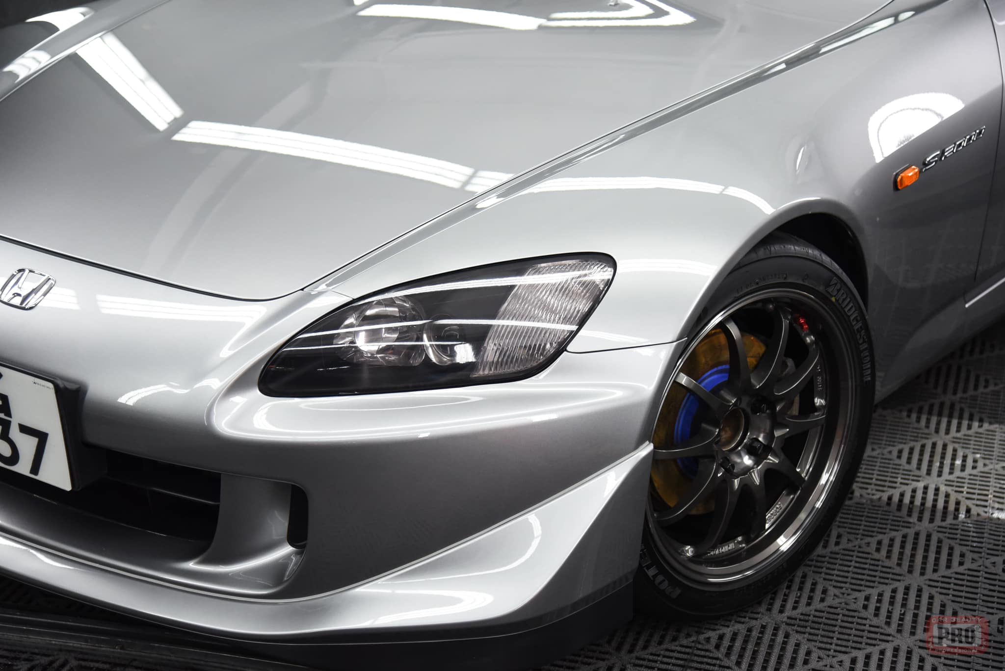 https://www.mekloncarpaint.com/meklon-wholesaler-2k-car-paint-bright-color-quality-assured-blue-phase-special-black-auto-coating